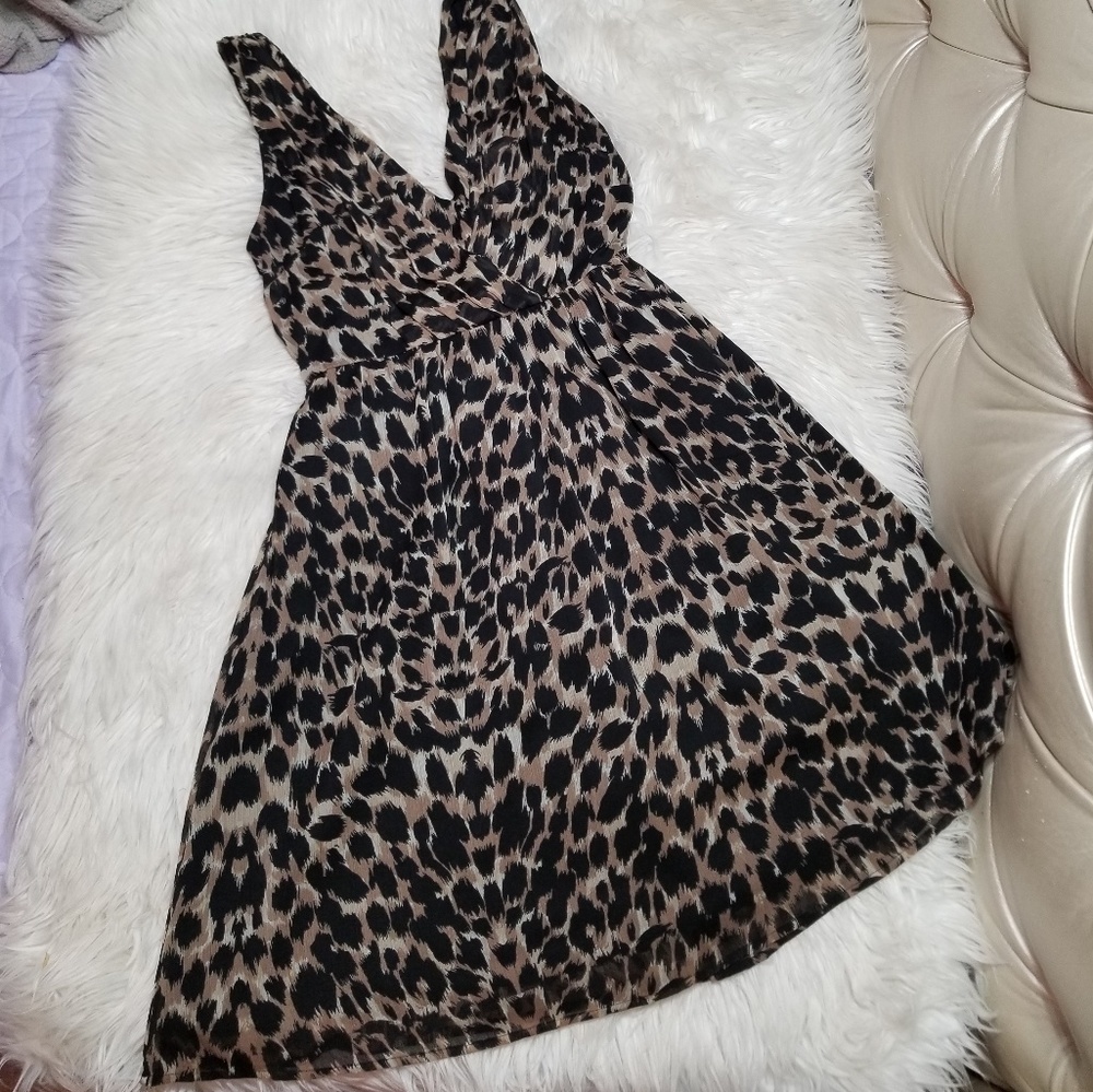 Leopard Print Dress V neck sz12